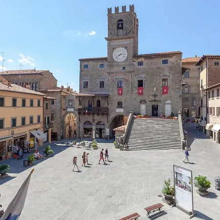La Superba * Pozzo (Arezzo)